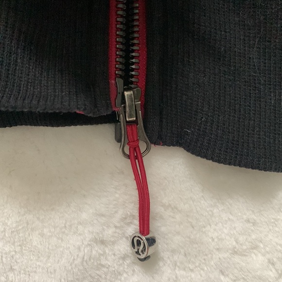 Lululemon scuba size 4 - Picture 2 of 4